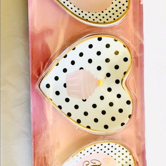 Love! β€οΈ - Picture 4 of 4